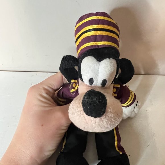 Vintage Goofy Plushy Tower of Terror Bell Hop Bean Bag Goofy Plush Walt Disney - Picture 3 of 6